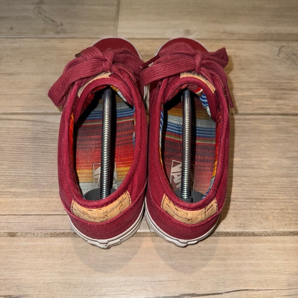 Men’s used Burgundy Vans canvas with cork size 9.5 - great condition - no box - Picture 2 of 9